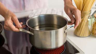 cuisiniere-table-de-cuisson-vitroceramique-induction